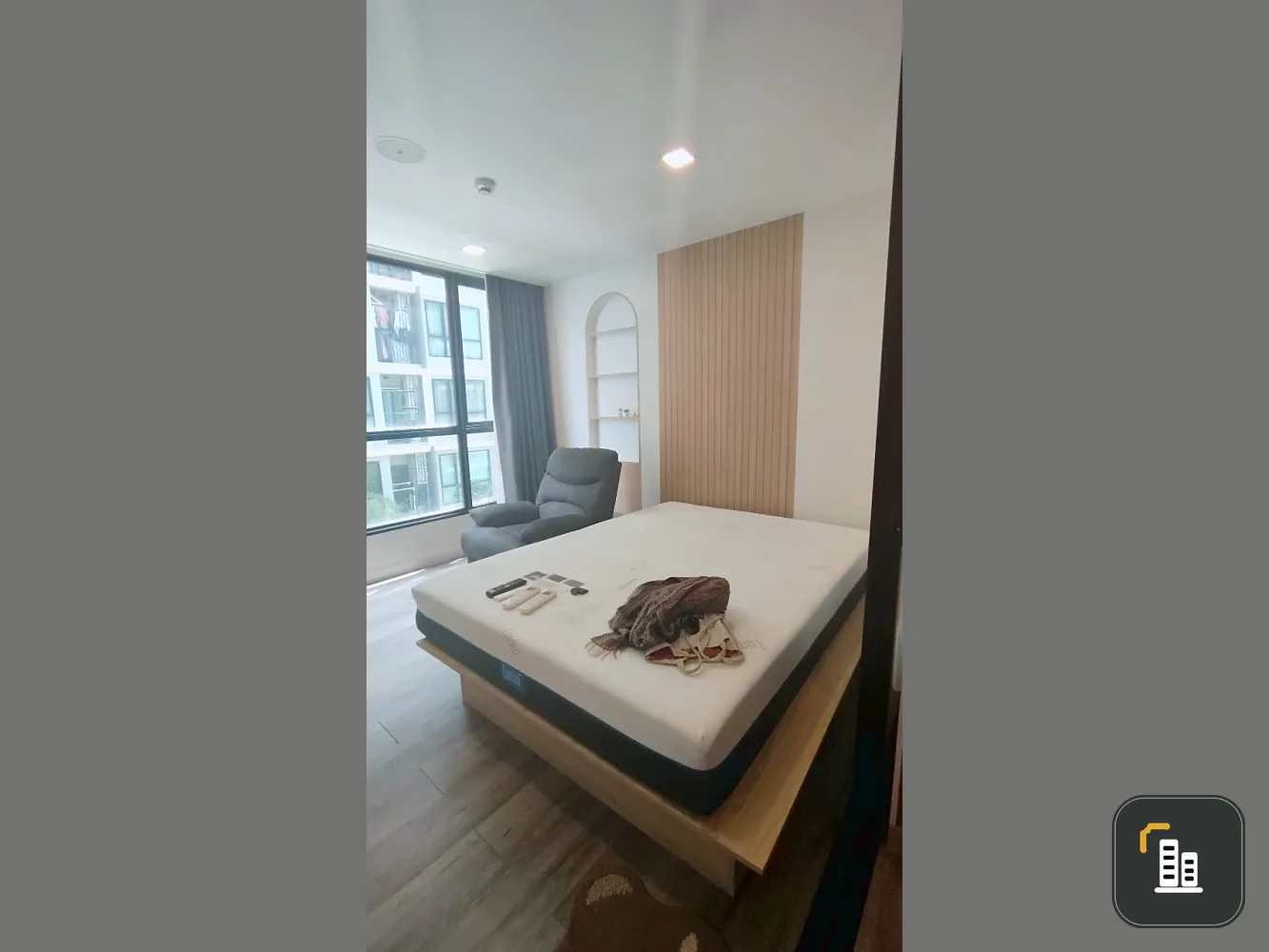Condo for sale Atmoz Ratchada-Huai Khwang. Pool view, room not hot
