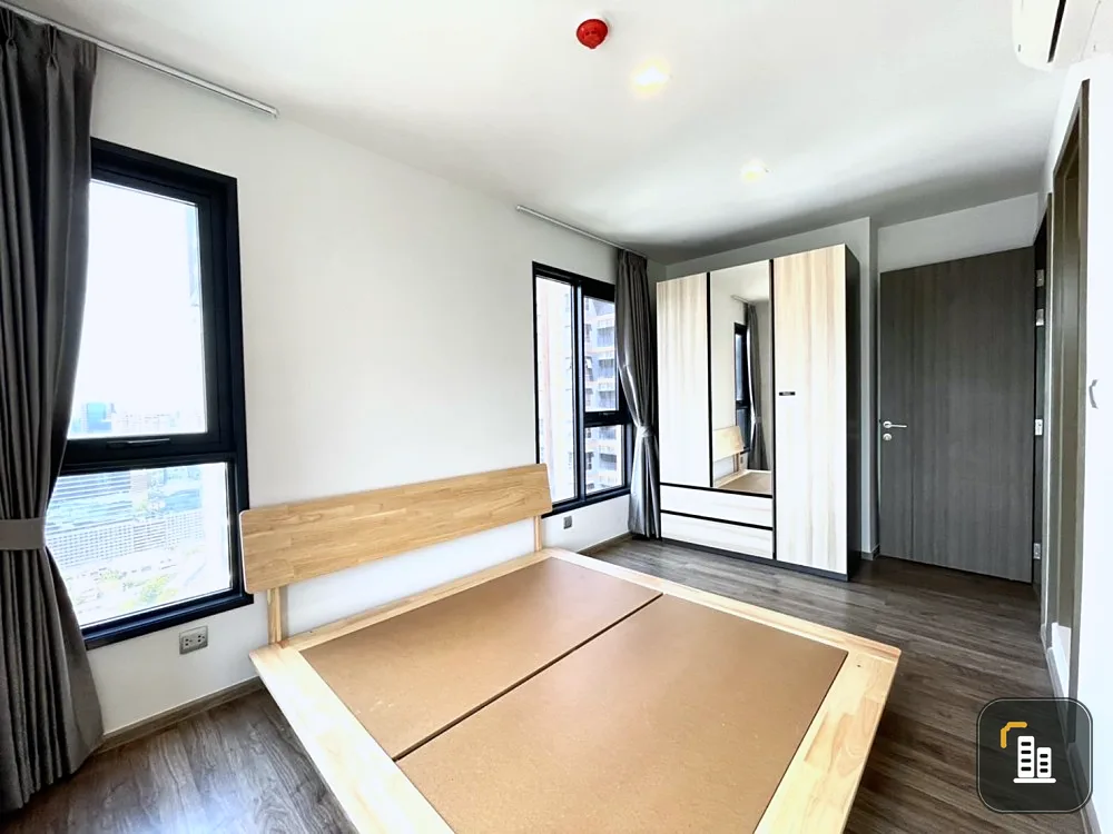 Condo for rent, Life Ladprao Valley, 2 bedrooms, 2 bathrooms, 37th floor, affordable price, must hurry and reserve now, don't miss out.