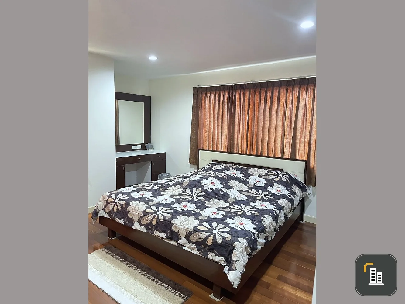 For sale: Ekasin Place, spacious room, comfortable, good built-in room, great price, if you miss it you will regret it.