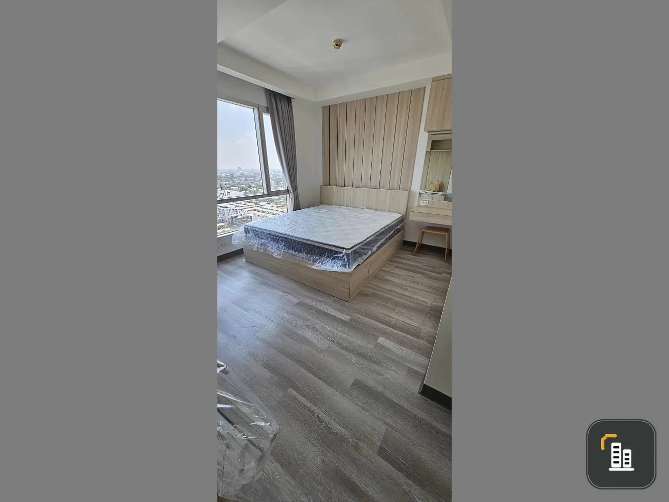 For sale/rent True Thonglor Condo, beautifully decorated. Fully furnished + electrical appliances Reserve quickly.