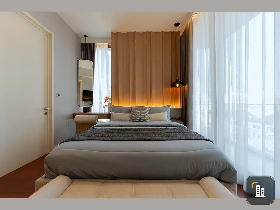 For rent, Khun By Yoo, a room decorated in a simple, elegant way, pleasing to the eye, comfortable, complete with great Buit-Ins throughout the room,