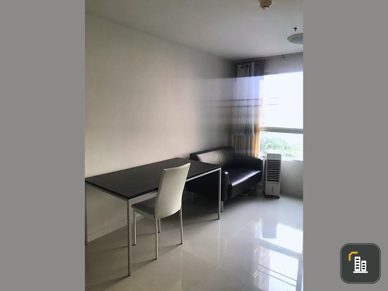 Urgent sale, Condo Dbura Prannok, room ready to move in, reasonable price, good to buy for yourself, great investment, hurry and reserve now.