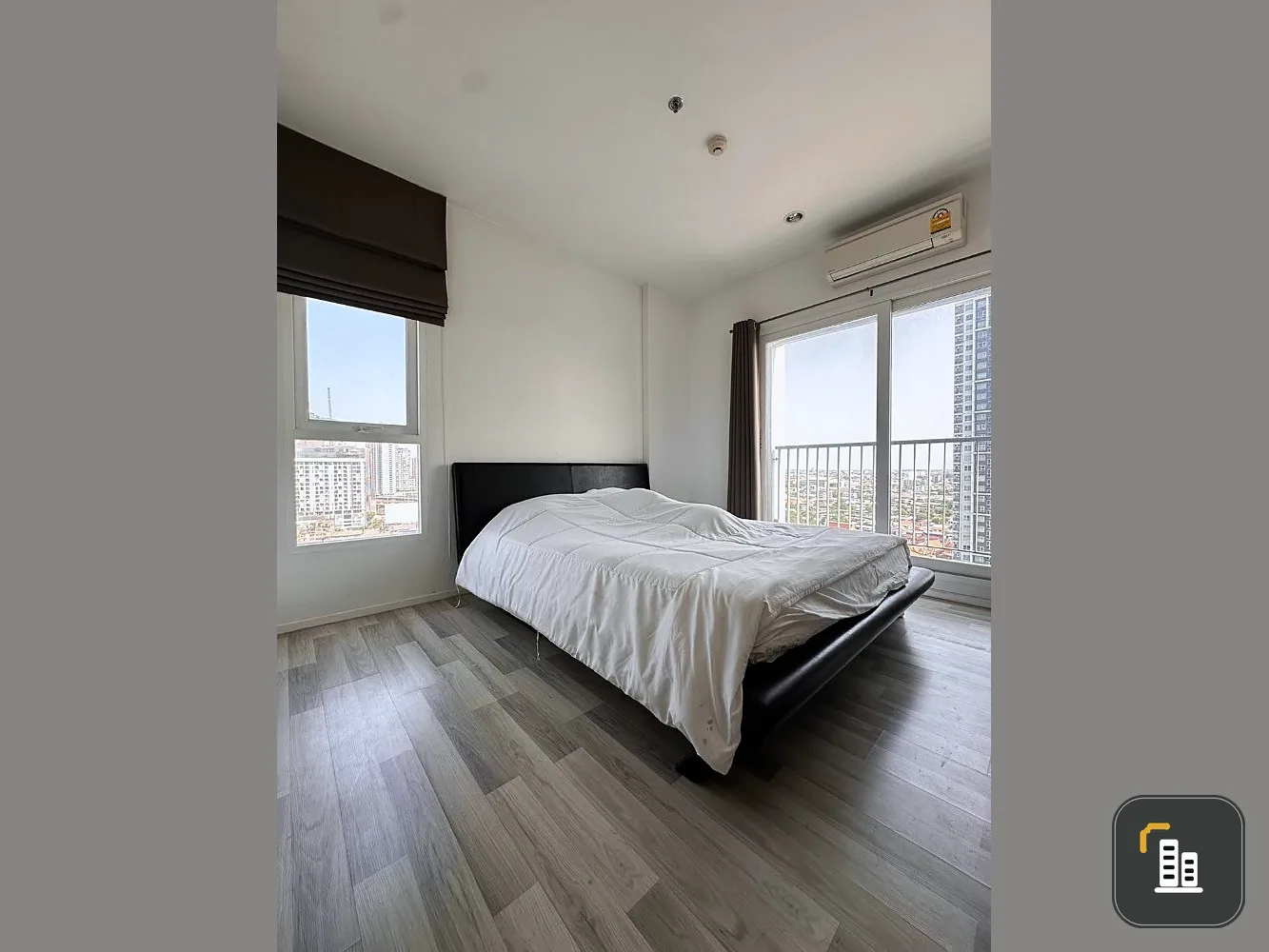 For sale: The Key Wutthakat, 14th floor, beautifully decorated room, looks good, ready to move in, divided into sections, has a high view.