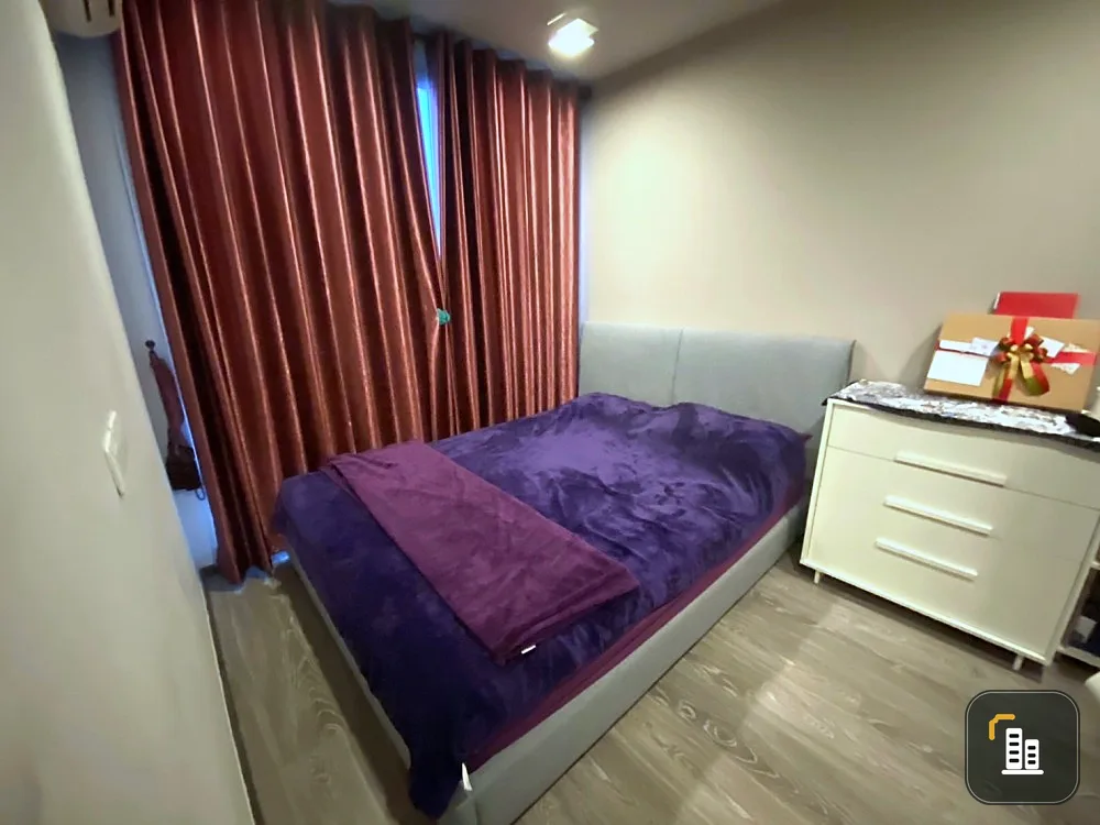 For sale Zelle Rattanathibet Spacious room Comes with usable space Great price You must buy now.