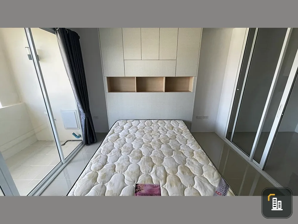 Condo for sale or rent, Champs Elysees Tiwanon, separated rooms. Decorated in bright tones, inviting. Book now.