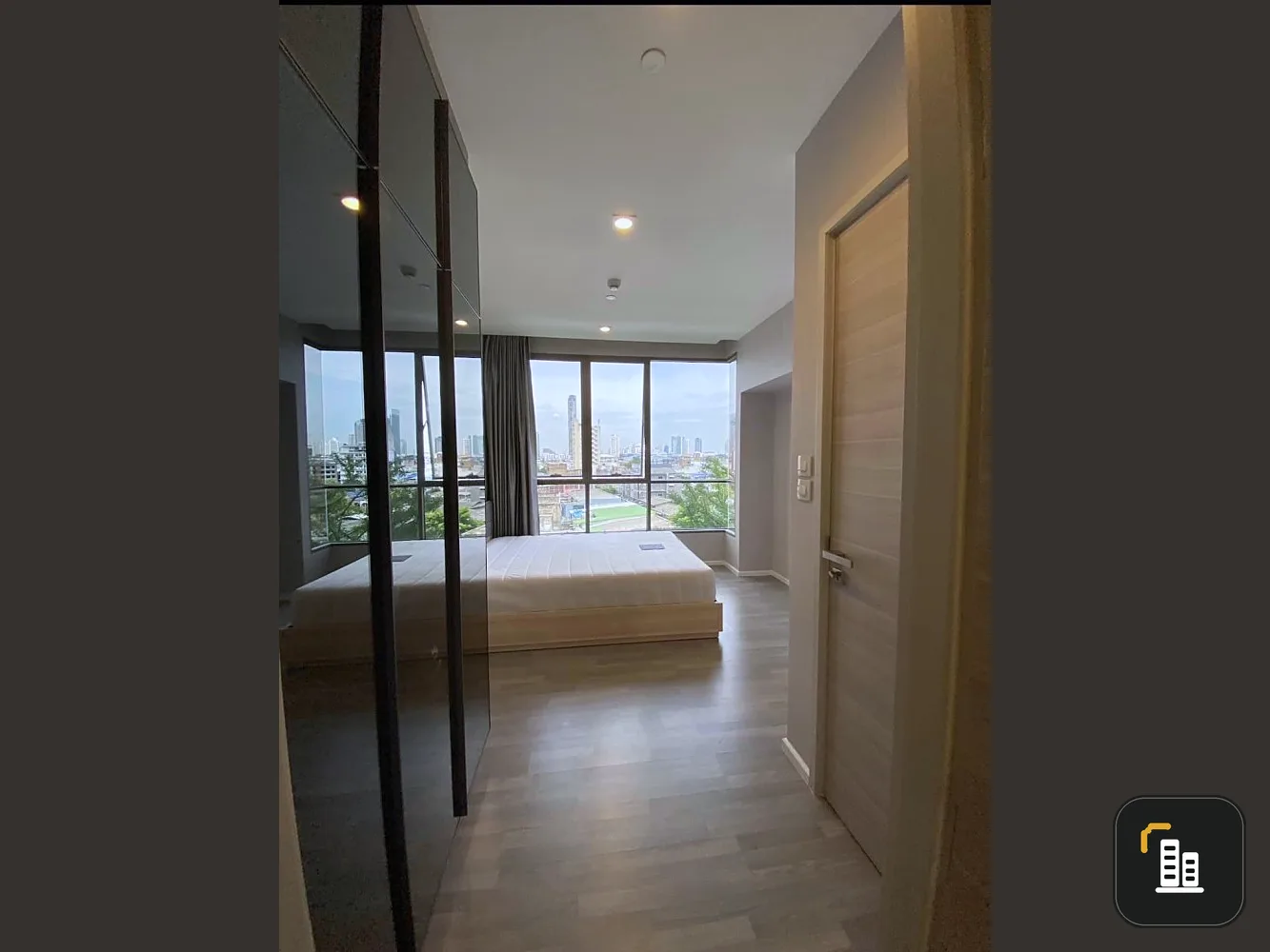 For sale: The Room Sathorn-St. Louis, 6th floor, open view, comfortable, ready to move in. If you don't reserve, you will regret it.
