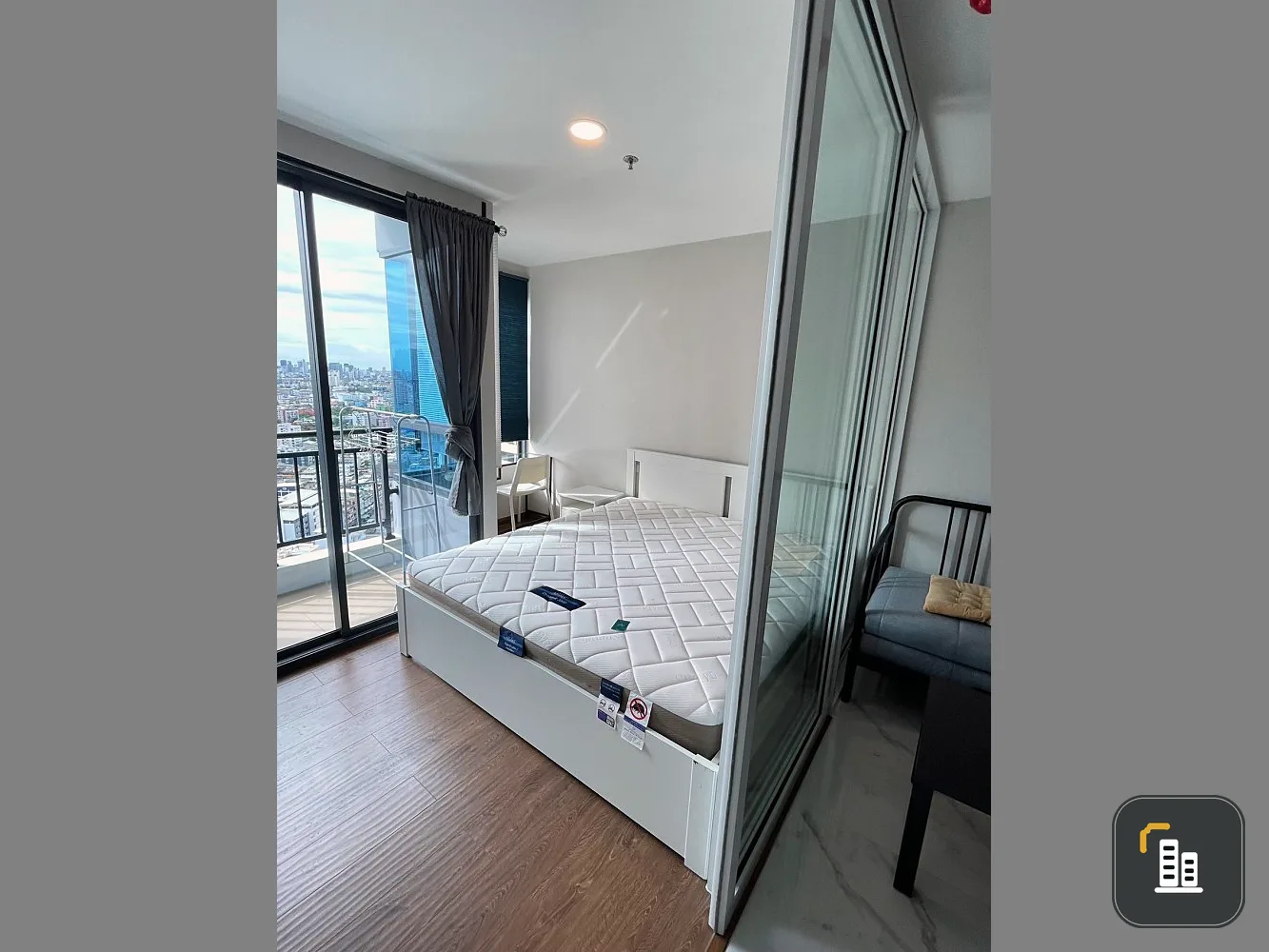 Condo for rent, Artisan Ratchada, beautiful room, fully furnished. Can't miss it anymore.