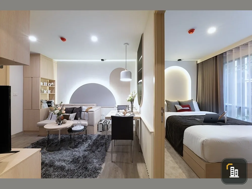 For rent, Shade Sathorn, 1 room, beautifully decorated, very stylish, comes with an awesome Buit-In, don't miss out on booking.