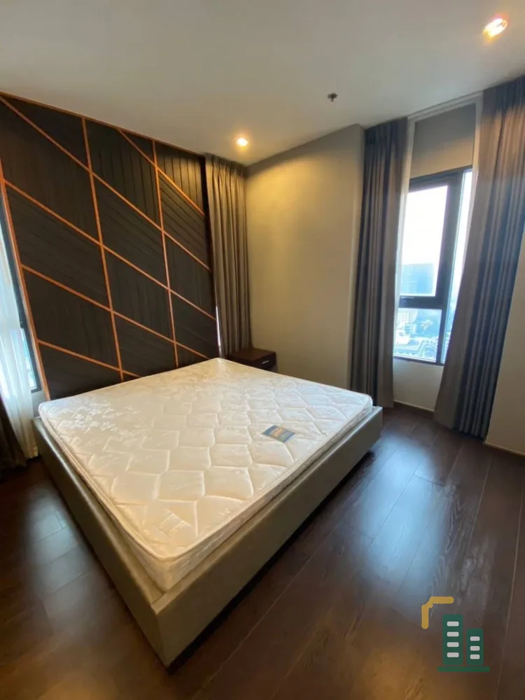 Condo for rent, C Ekkamai, high floor, good location, convenient travel, can't miss it, book now.
