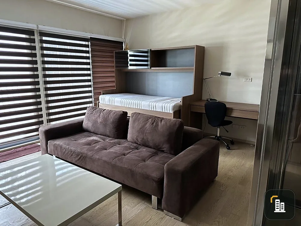 For sale: Noble Remix Sukhumvit 36, 7th floor, east side, swimming pool view. The room is spacious and comfortable. Book now quickly.