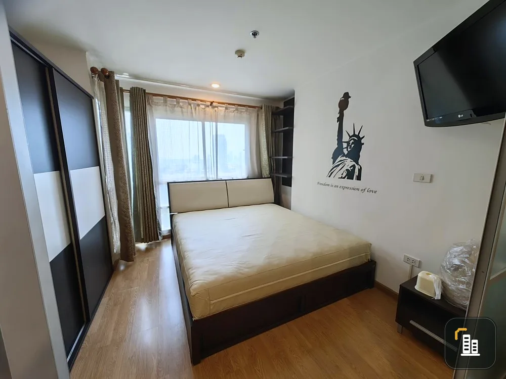 U Delight @ Chatuchak Station for sale, well proportioned room, built-in wardrobe, own now.