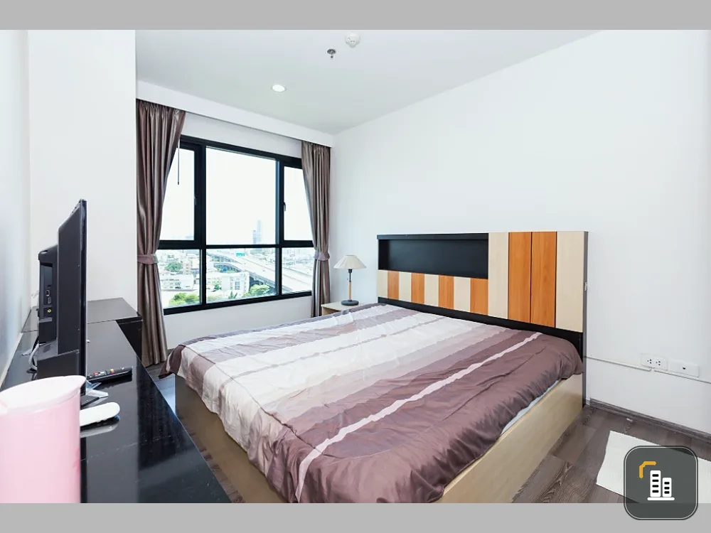 Condo for rent, The Base Park West, spacious room. separate Plus lots of furniture. Don't delay. Hurry and reserve now.
