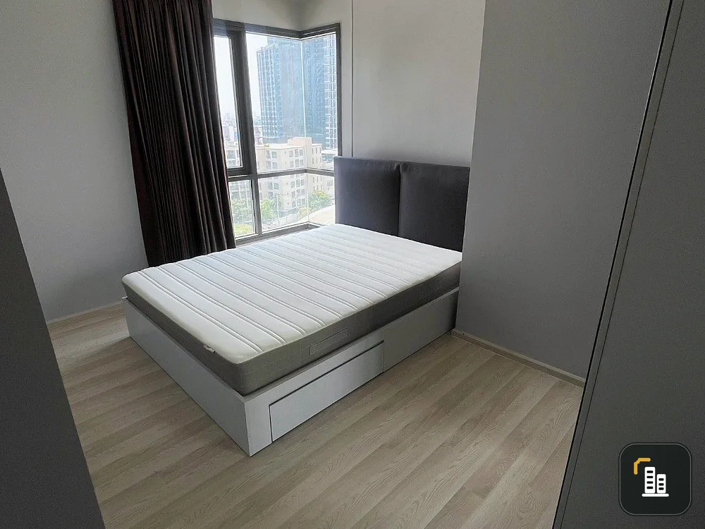 Condo for sale, Centric Ratchada-Huai Khwang, 2 bedrooms, 2 bathrooms, swimming pool view, ready to move in, reserve quickly.