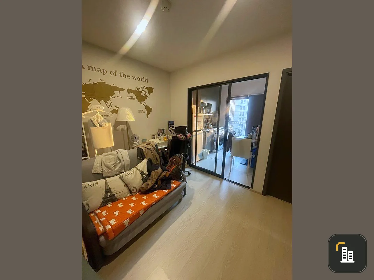 For sale: Elio Del Nest, 6th floor, bright, open, airy room, beautiful view, complete with amenities. Book now.