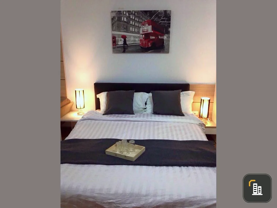 Very cheap. Condo for rent Supalai Park Ekkamai-Thonglor, fully furnished, you can keep your bag in. Come to rent urgently.