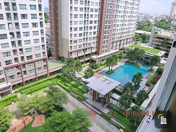 For sale Lumpini Place Ratchayothin, 10th floor, awesome swimming pool view, empty room, room decorating lovers shouldn't miss it, hurry and reserve n