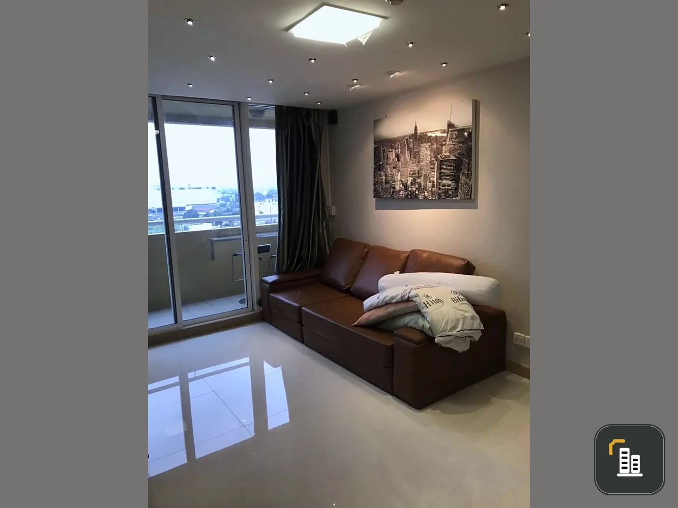 For sale: M Society Condominium, 15th floor, spacious room. Warmly decorated, with an impactful view, you shouldn't miss it.