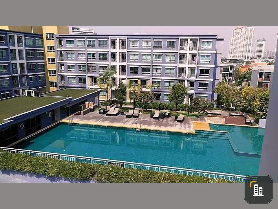 For sale: August Rama 3-Charoen Krung. The room is separated into sections. Comes at an affordable price with lots of free gifts. Don't miss it.
