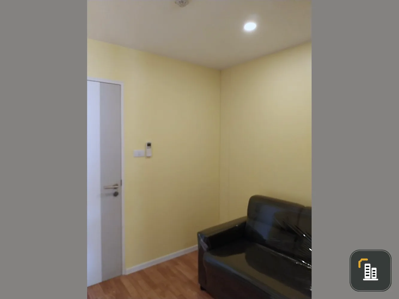For sale Lumpini Ville Ratchaphruek-Bang Waek. The room is separated into nice proportions. The sofa is big and nice to sit on. Don't delay, buy it no