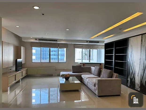 For sale: 3 bedroom complex with complete furniture and electrical appliances. If you are interested in becoming an owner, reserve now.