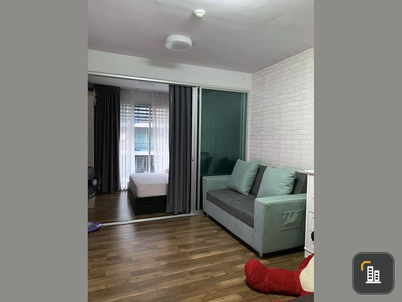 For sale: A Space Me Sukhumvit 77, 5th floor, room with good wallpaper, pool view, fully furnished, ready to move in, book now.