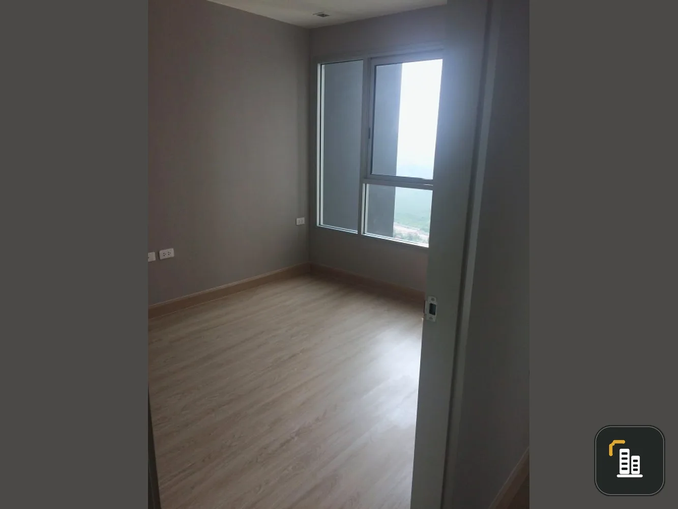 For sale: Casa Condo Bang Yai, 31st floor, empty room, spacious room, comfortable to live in, good price. Interested in being an owner, hurry and rese