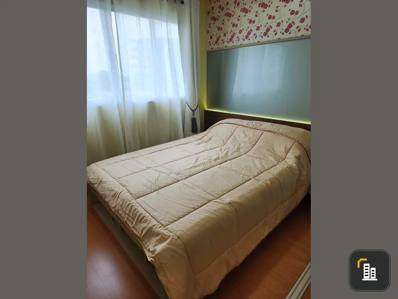 For sale: Lumpini Condo Town NIDA-Serithai. Very good price. Very light and comfortable on the pocket. Ready to fully decorate. Finished in one place.