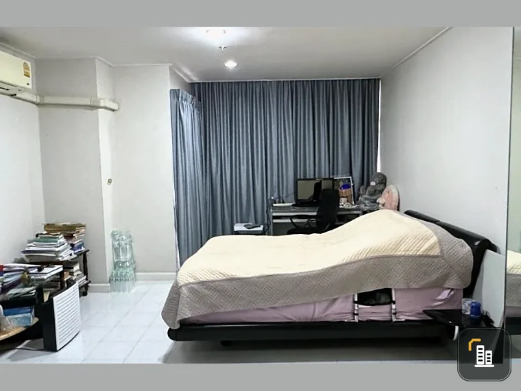 For sale: Phayathai Place, 24th floor, wide angle view, fully decorated room, nice to live in. Book now, don't delay, hurry.