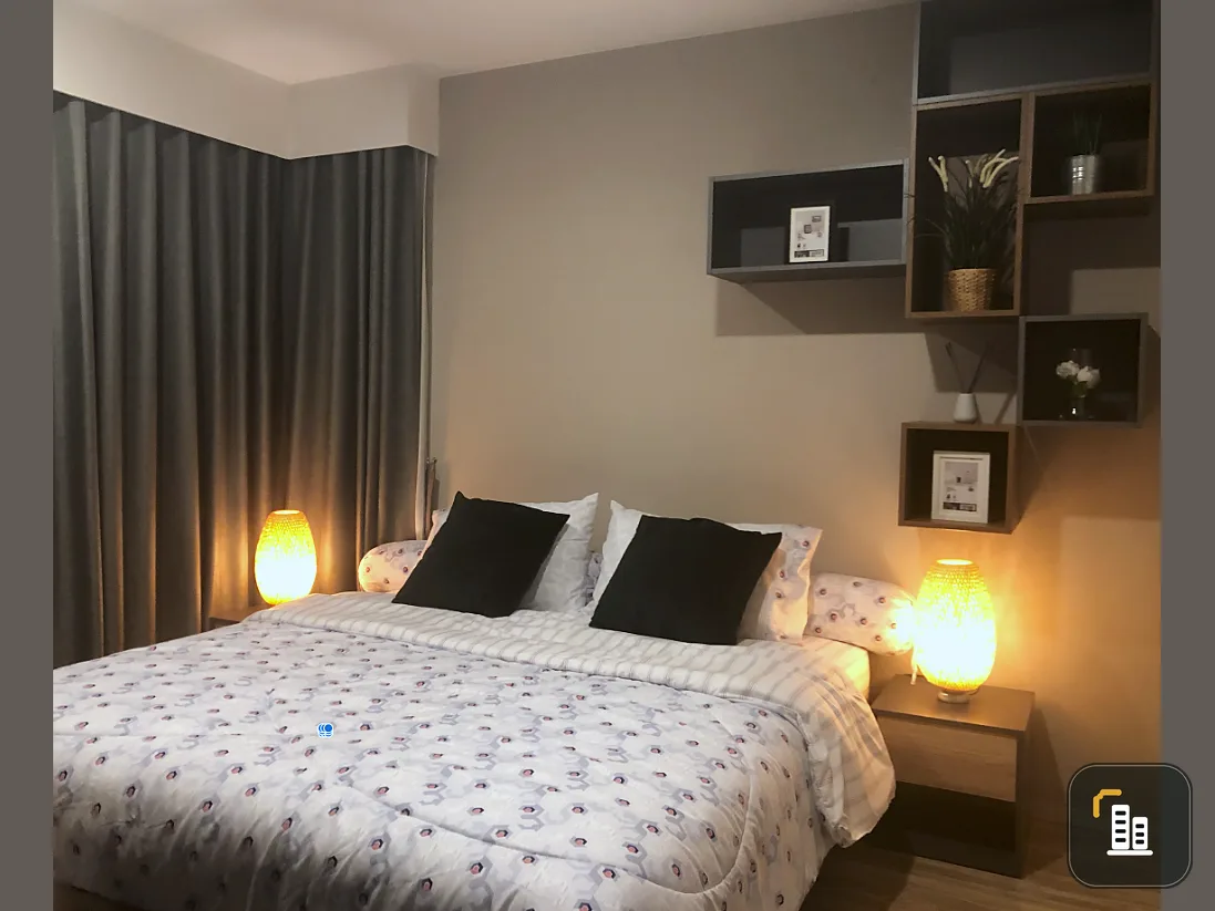 For sale: Blossom Condo at Sathorn-Charoenrat. Spacious room Decorated in a warm style With built-in kitchen, book now.