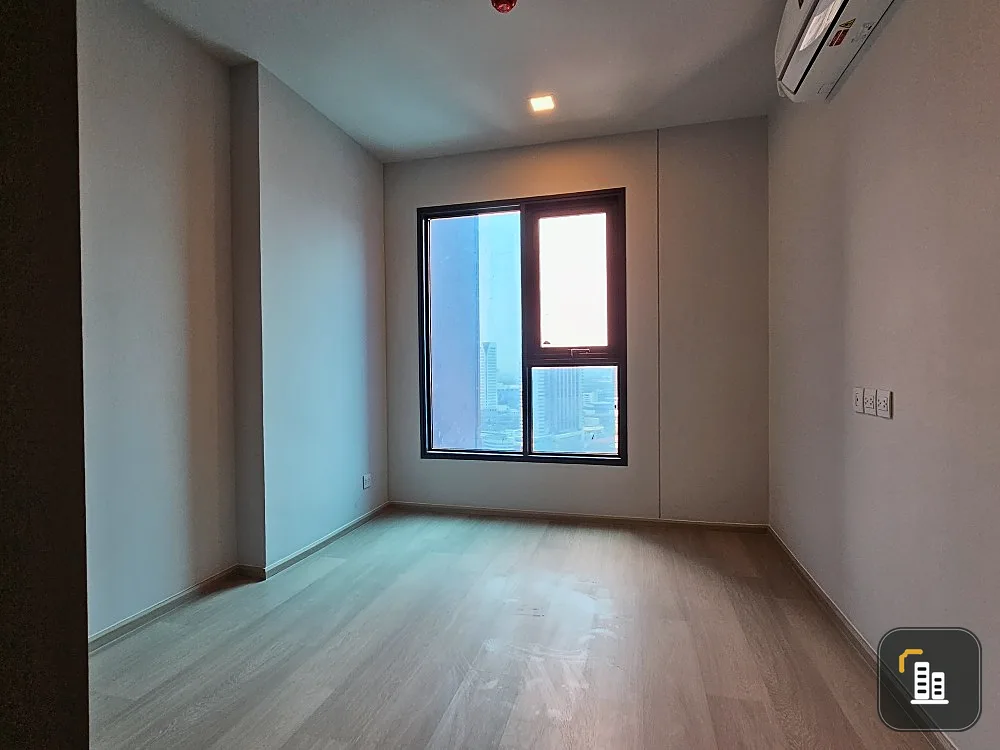 Selling down payment Life Ladprao Phahon, 1 bedroom, 1 bathroom, 22nd floor, high view, good location, must reserve now.