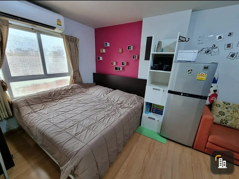 For sale: The next condo, Lat Phrao 44, complete with furniture and electrical appliances. Book now, don't miss it.