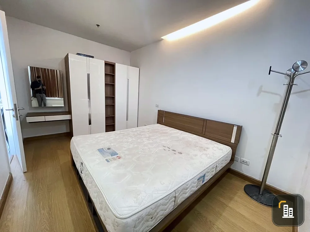 Condo for rent, T.C. Green, 15th floor, white room, comfortable to the eyes, spacious. Comes with a city view. Don't delay. Book now.