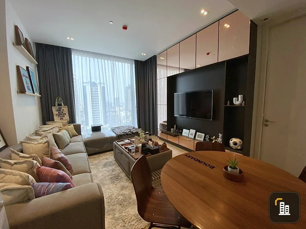 The Strand Thonglor for sale, fully decorated Buit-In room, hot room, quiet, ready to move in, book now.