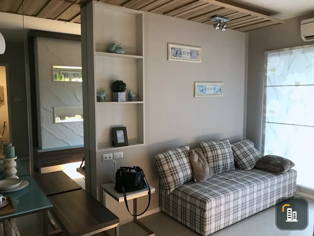 For sale: Lumpini Park Beach, Jomtien. Built-in rooms throughout, very nice, not cramped, very livable. Hurry and be the owner!!
