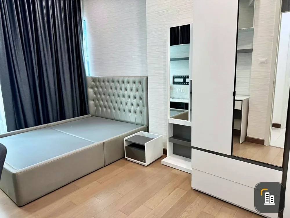 For sale: Supalai Elite @ Phayathai, high floor, very beautiful city view. The room is spacious and comfortable. Don't miss it, book now.