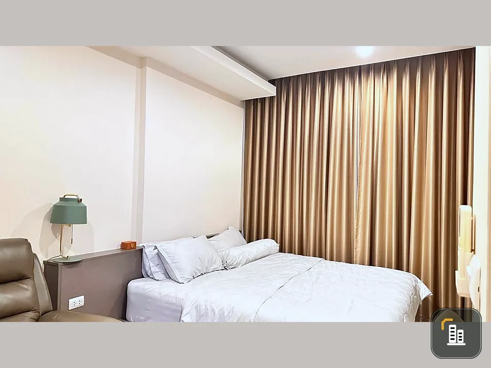 For rent: The Unique Kaset-Nawamin. Corner room not next to anyone There is a nice leather sofa that is extremely comfortable to sit on. If you don't