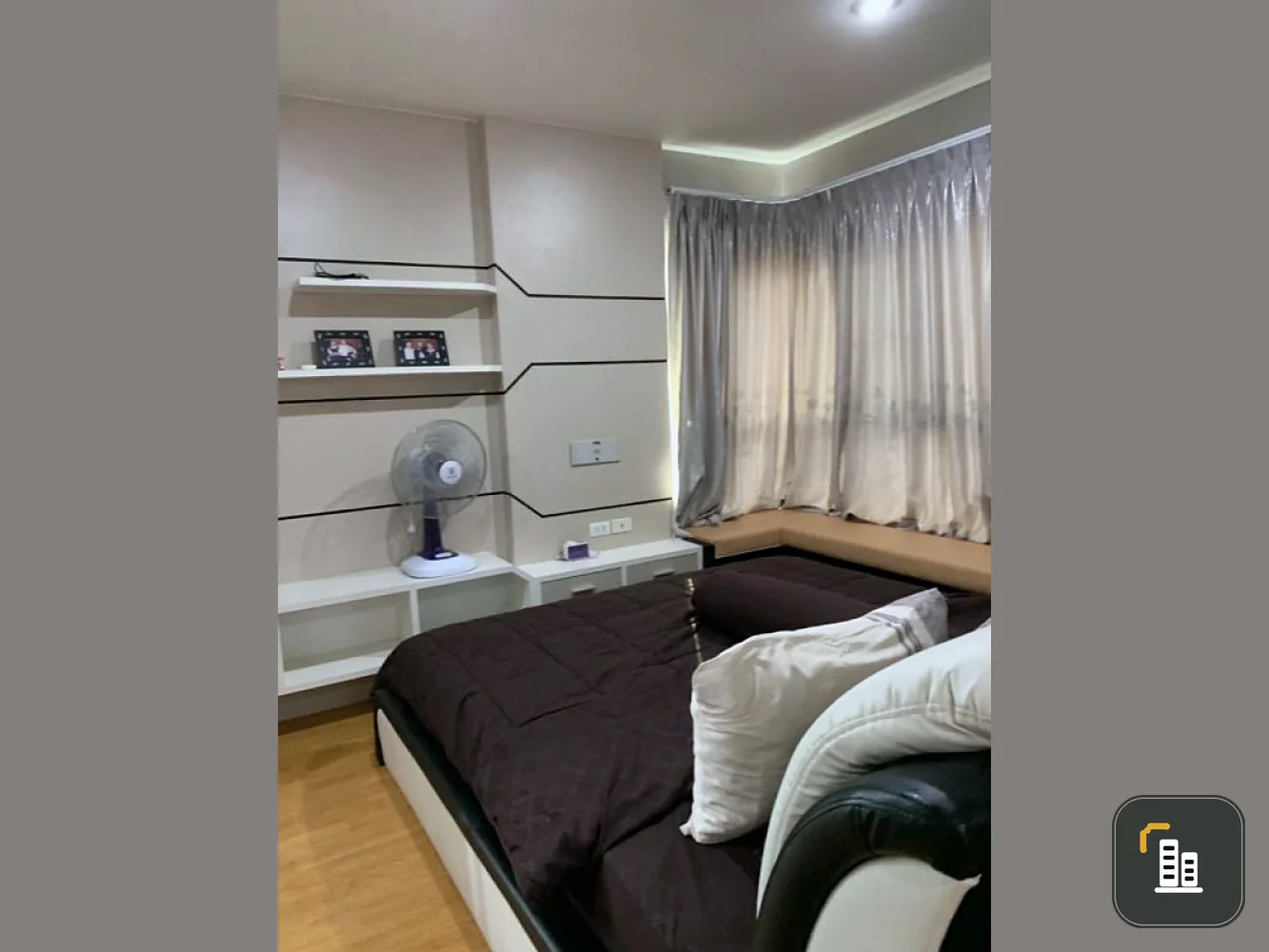 Wow Parkland Grand Asoke-Phetchaburi You can't miss it. It's so convenient. Fully furnished. Hurry up to reserve.