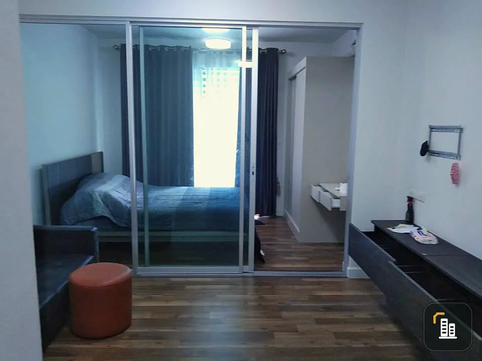 Condo for sale, A Space Me, Sukhumvit 77, 2nd floor, not very high, separated by glass partition, has a view of the pool. Don't wait, book now.