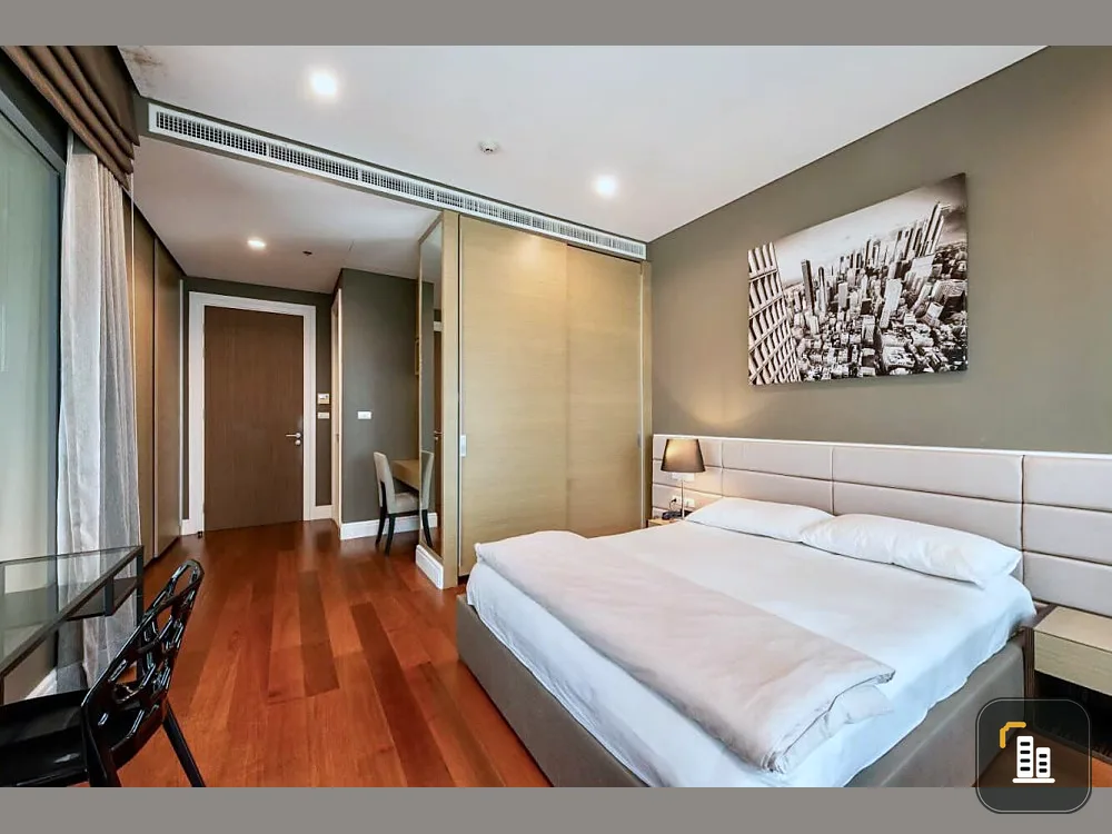 For rent!! Condo Bright Sukhumvit 24 Duplex room facing south, Chao Phraya River view, fully furnished, hurry up and book now!!
