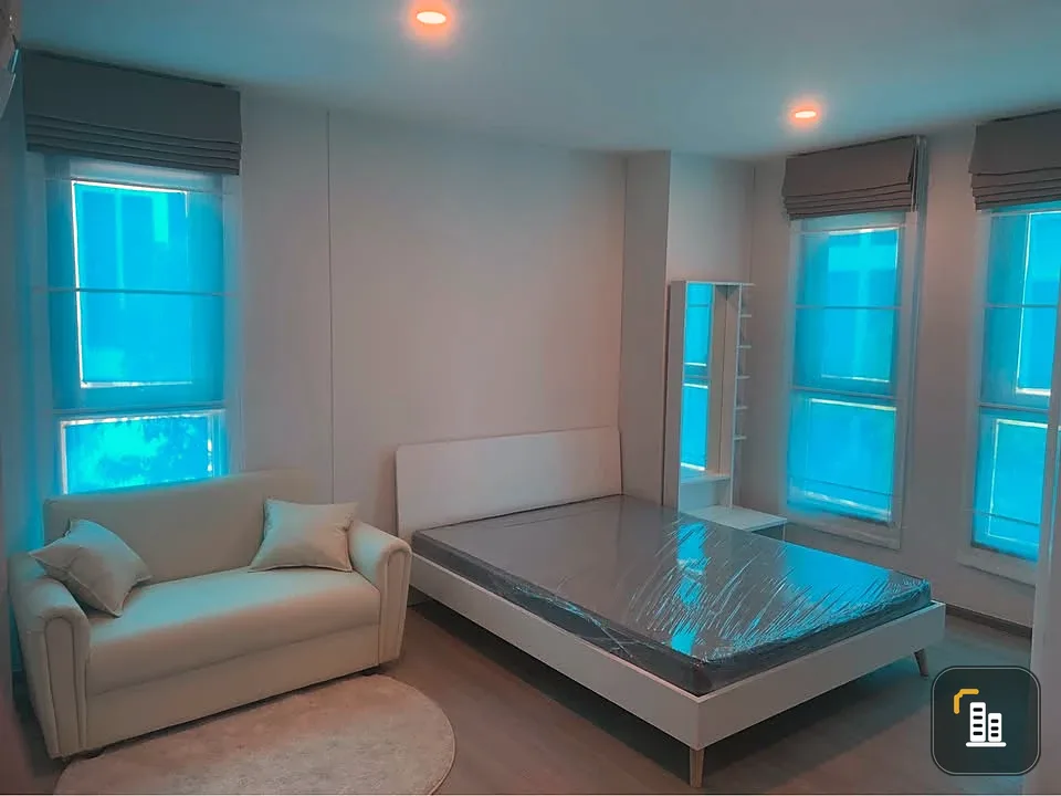 For rent/sale Aspire Ratchayothin, 3rd floor, corner room, complete with amenities. Just come and move in.