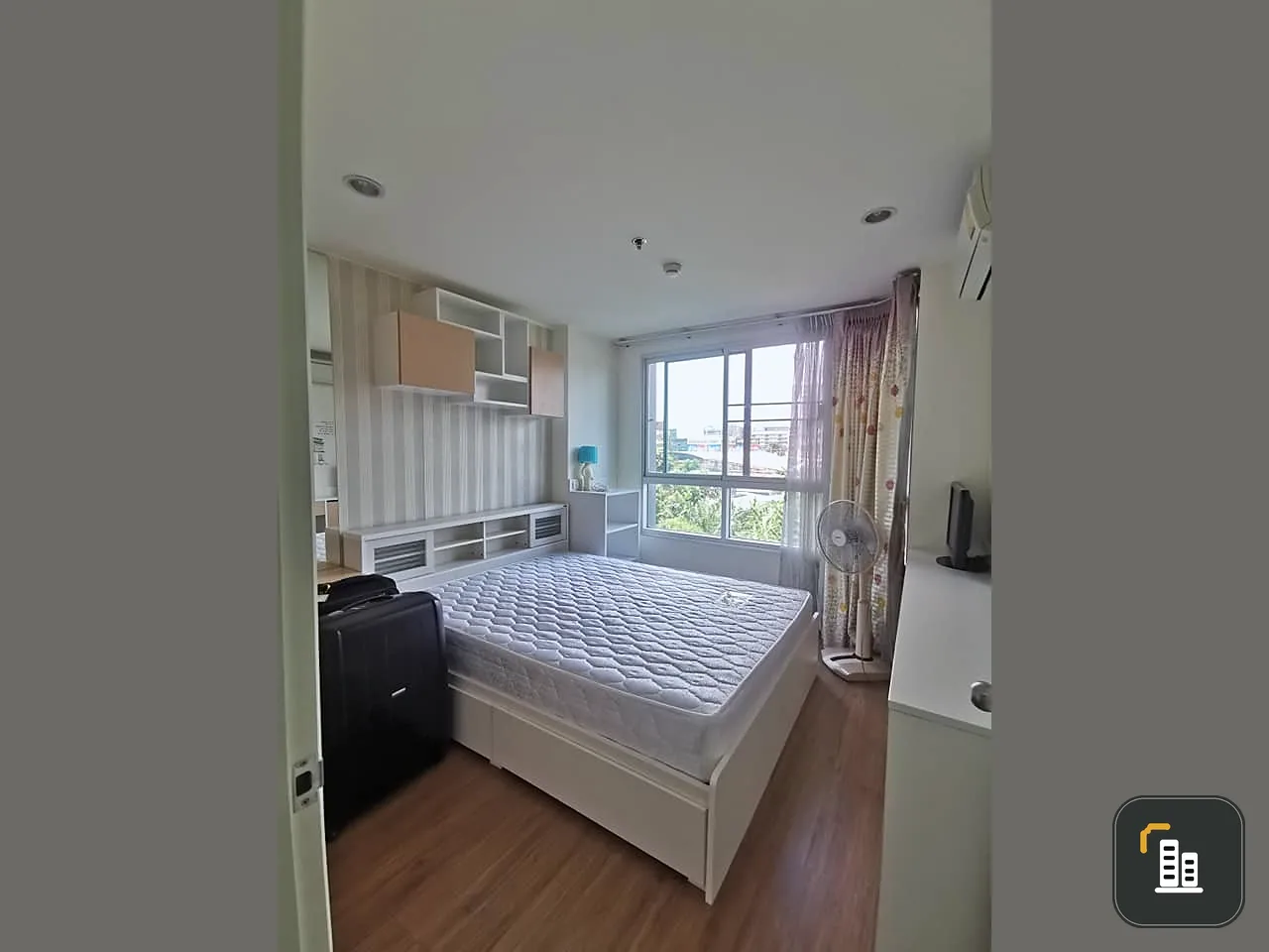 Condo for sale U Delight Rattanathibet The room is well wallpapered. Great price You shouldn't miss it.