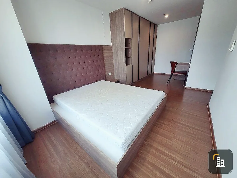 For sale Ideo Phahon-Chatuchak, 2 bedrooms, 23rd floor, good corner, privacy. Hurry and reserve yours now.