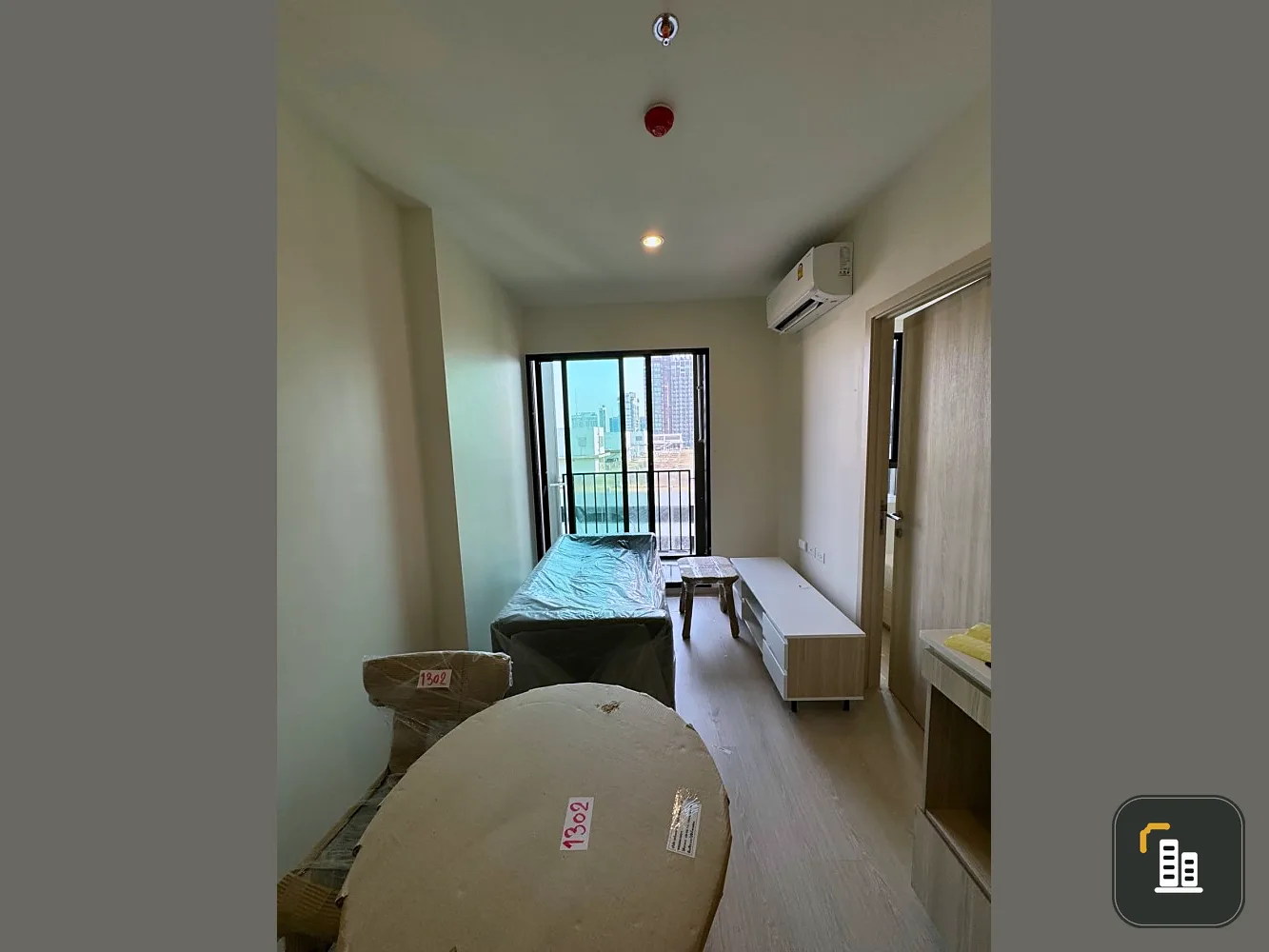 Down payment sale, New Noble Ratchada-Lat Phrao, Fully Furnished room, good project, nice location, book now, urgent.