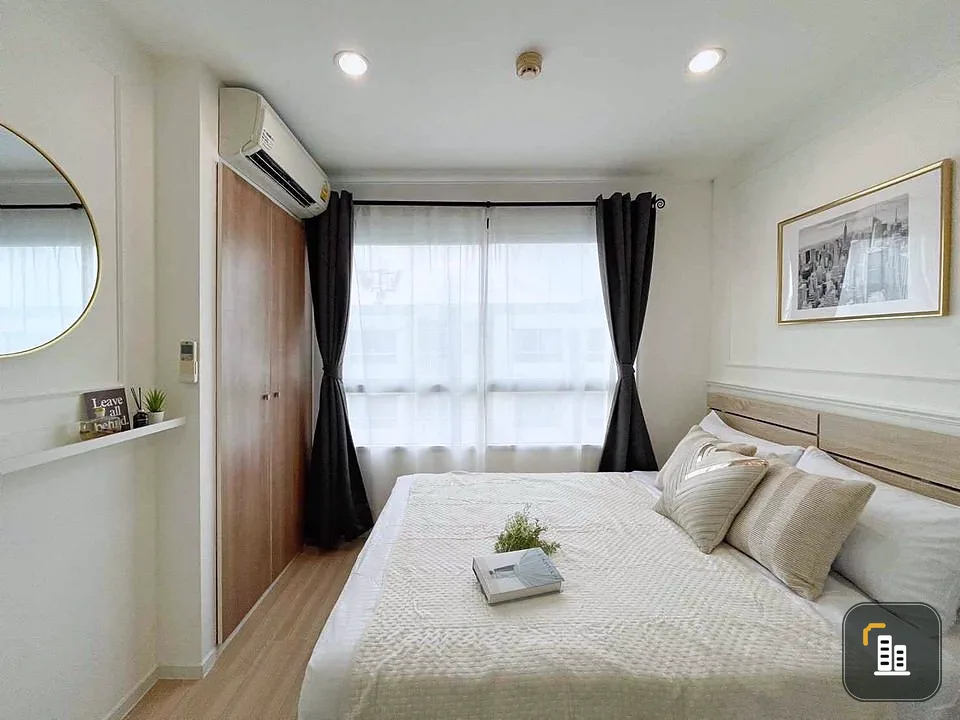 For sale Lumpini Ville On Nut-Phatthanakan, beautifully decorated room, modern classic style. Fully furnished, must be reserved.