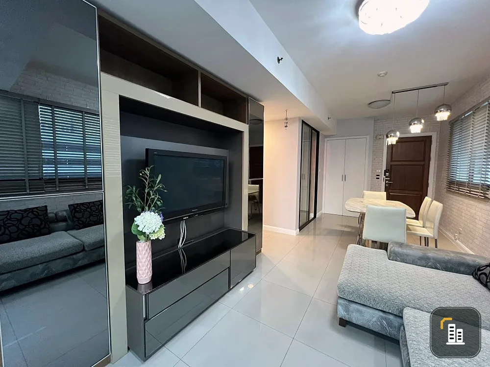 For rent Supalai premier place Asoke, 22nd floor room, unblocked view, very spacious, just carry your bags and move in!