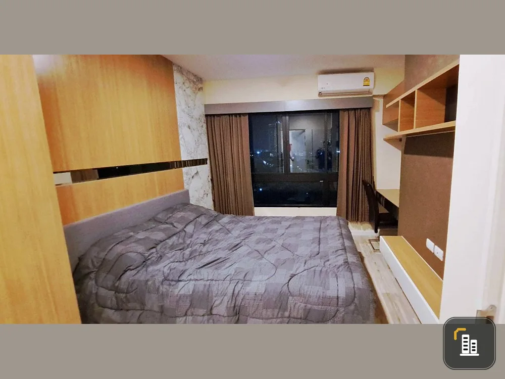 For rent, Plus Condominium, Sriracha, separated room. Not cramped, comfortable, with good built-ins. Reserve now!