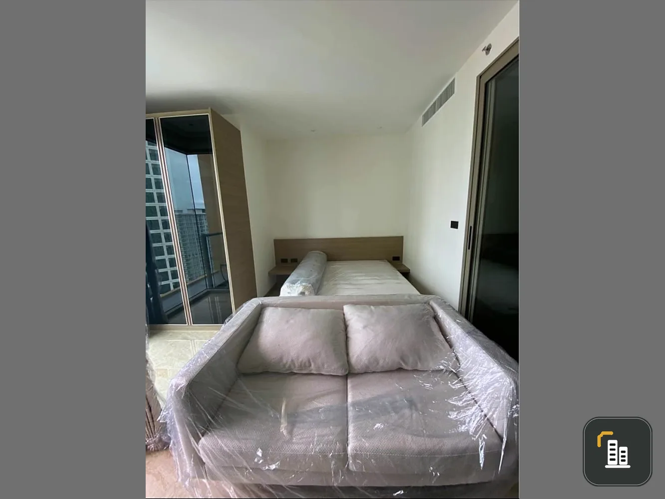 For sale: Rivera Ocean drive Pattaya, 32nd floor, great sea view, very livable, well decorated. First come, first served.