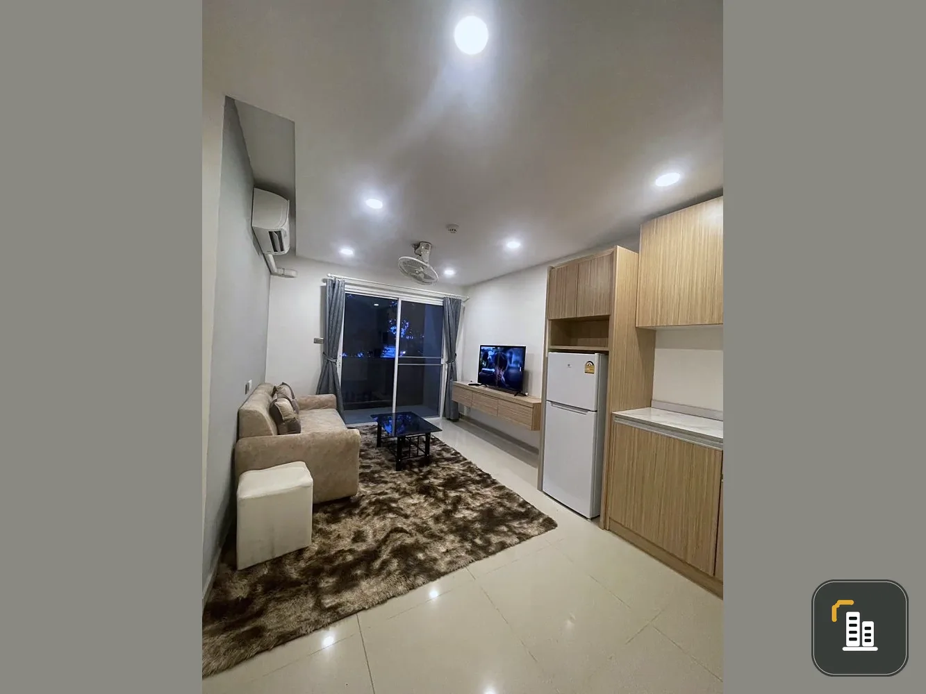 For rent, Porch Land 2 Jomtien Resort, 2nd floor, fully decorated room, well partitioned, very livable. If you don't reserve, you will regret it.