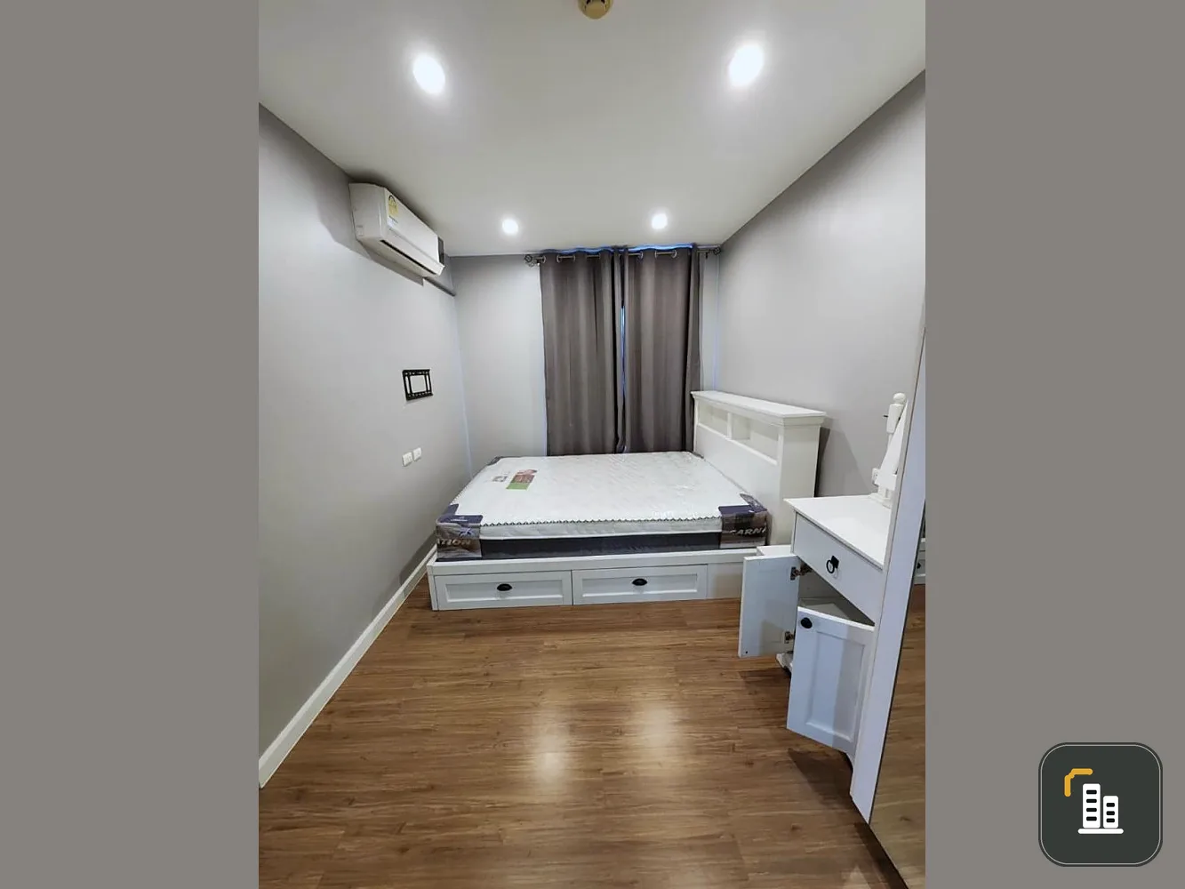 Urgent sale!! I Condo Sukhumvit 105, large room, easy to live in as a family. Plus a very good price Hurry and buy quickly!!