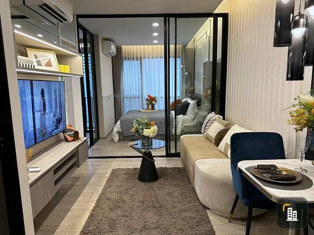 Down payment for sale, So Origin Phahon 69 Station, 10th floor, north facing room, comes with Walk-in Closet, reserve first, get first.